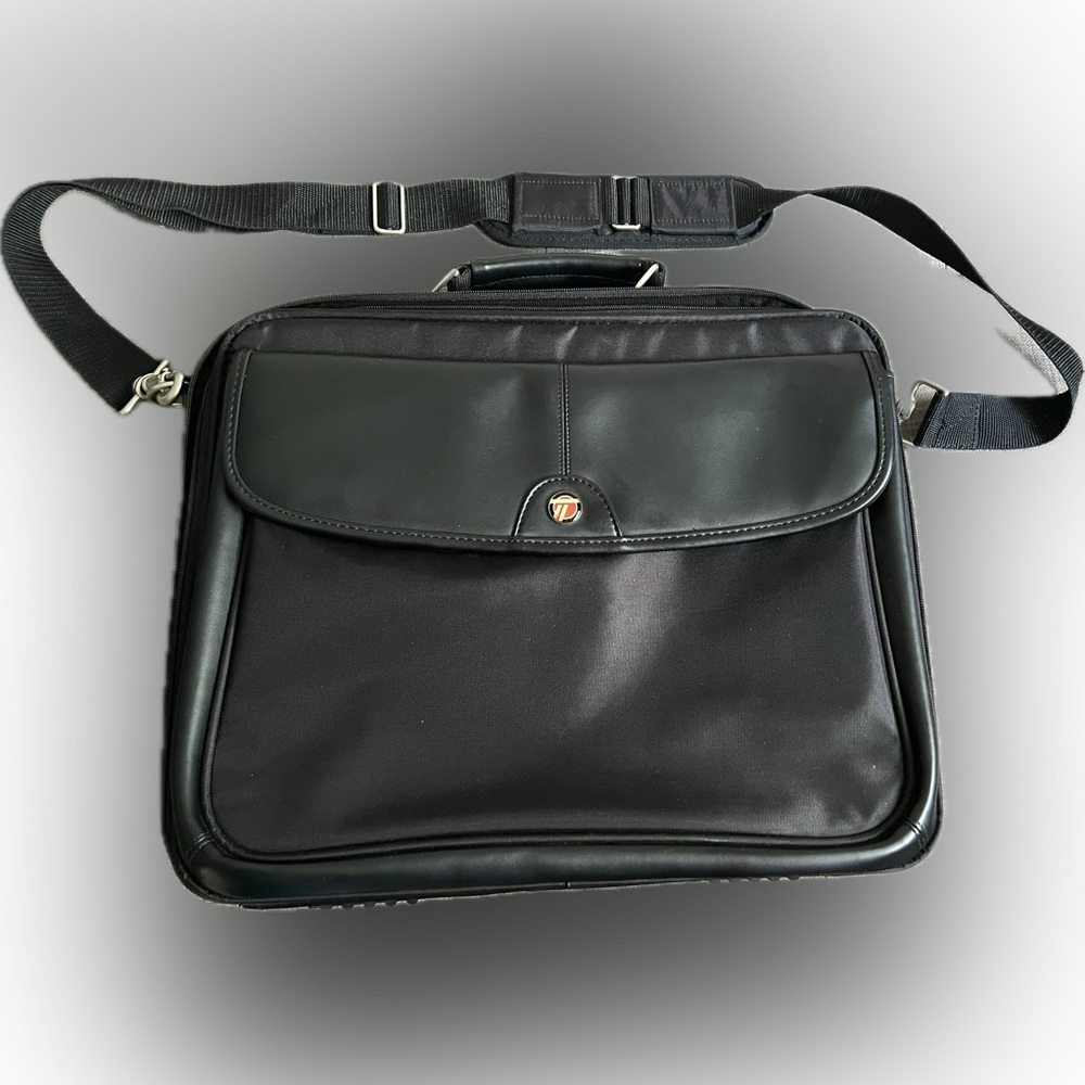 Black Vinyl/Leather Slim Targus Laptop Bag
